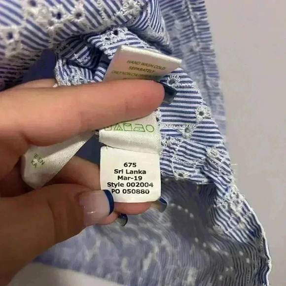 Lilly Pulitzer Willa Blue White Embroidered Eyelet Long Balloon Sleeve Top M - Picture 4 of 7